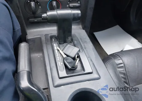 2007 Ford Mustang Gt Deluxe/Gt Premium z USA, uszkodzony, nr VIN 1ZVFT85H775305620